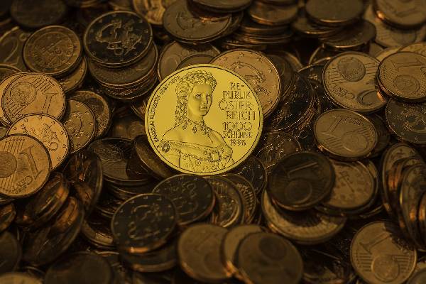 曼城官方：格瓦迪奥尔右腿胫骨骨折，本周接受手术