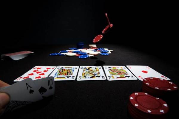 特里：蓝军需要一位顶级教练重回巅峰，这让我退出了候选名单